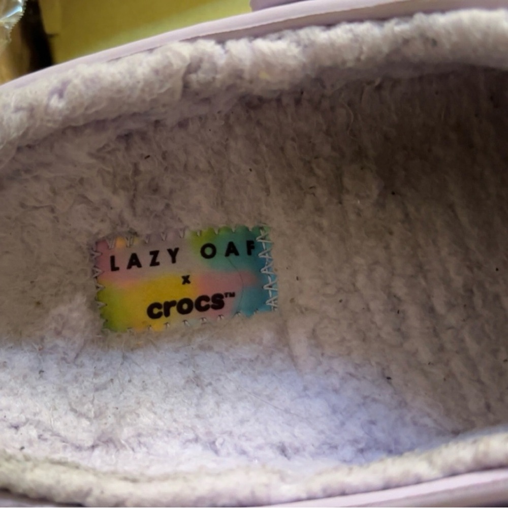 Lazy Oaf x Crocs Three-Eyed Teddy Lined Clogs - Picture 5 of 9
